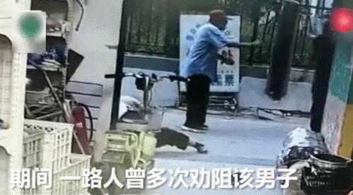 吃瓜男孩拿刀,一场突如其来的校园风波