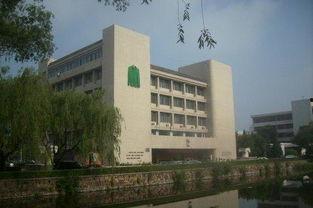 河北建筑学院吃瓜,吃瓜群众揭秘校园热点事件